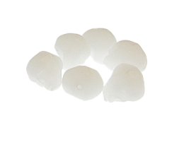 (image for) 18 x 16mm Milky White Skull Glass Bead, 6 beads