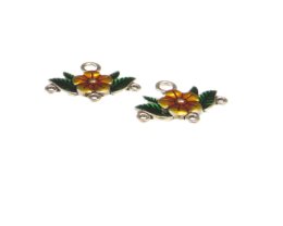 (image for) 30 x 24mm Yellow Flower Silver Metal Link, 2 links