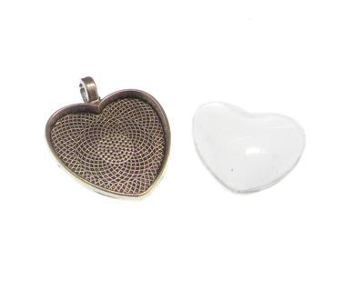 34 x 28mm Heart Silver Metal Pendant with Clear Cabachon